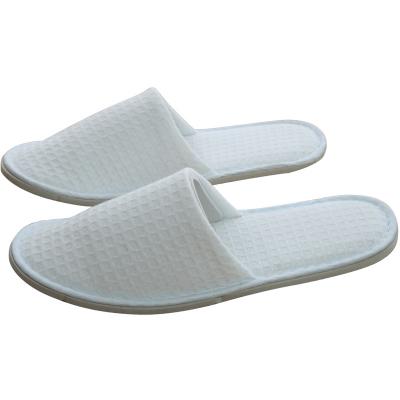 China ClosedToe Hotel Slippers Closed Toe White Waffle Hotel Bathroom Disposable Slippers for sale