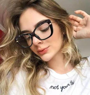 China Qmoon Fashion Design Tr90 Material Frame Reading Glass Women Wholesale Blue Light Blocking Glasses for sale