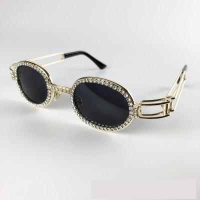 China Bling Sunglasses For Women Diamond Or Rhinestone Decoration Plain Fashion Luxury Sunglasses 2019 Popular Women Oval Sun Glasses for sale