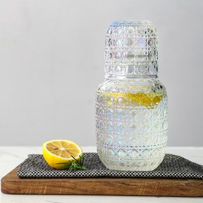 China Sustainable Durable Transparent Colorful 15.7 oz Retro Bedside Water Bottle Set Bedside Table Bedside Water Cup for sale