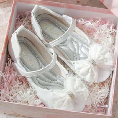 China YK2582A Comfortable Rhinestone Flower Crystal Shoes Shape Casual Shoes Buckeye Flats for sale