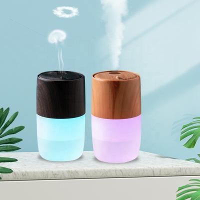 China Portable Air Humidifiers Decompression Jellyfish Spray Mini USB Car Aromatherapy LED Air Humidifier for sale