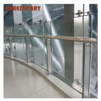 China Modern Polish Finish Tempered Glass Balcony Railing Designs Modern Stair Railings Metal Glass Railing for sale