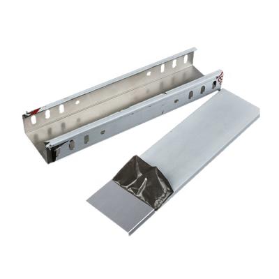 China Project Manufacturers Supply Customizable High Quality Low Weight Perforated Cable Tray Galvanized Cable Tray Cover for sale