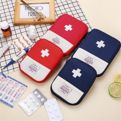 China 1680D Waterproof Factory Mini Medical First Aid Kit Oxford Pocket Empty Organizer Bag for sale