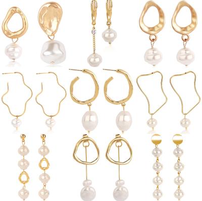 China FASHIONABLE Vintage Natural Freshwater Pearl Earrings Fashion Jewelry Geometric Baroque Pearl Drop Earrings For Women for sale