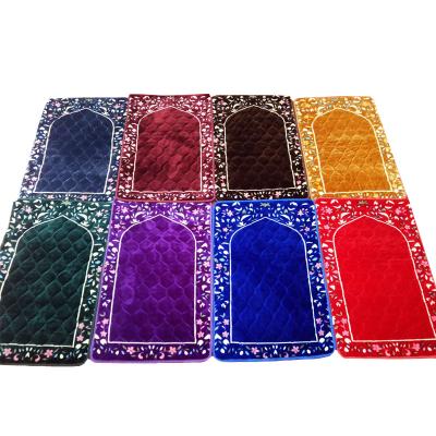 China Quality Quilted Printed Prayer Mat Non Slip Factory Supplier Wholesale Price With Non Slip White Backside For Home Use for sale