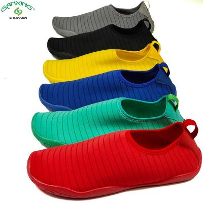 China GANXING Wholesale Bulk Lightweight Water Shoes For Women Men Kids Unisex Beach Sport Walking Aqua Water Shoes for sale