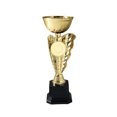 China Custom Hot Selling Gold Color Trophy Unique Design Metal Cup Sports And Games Trophy For Souvenir Gift for sale