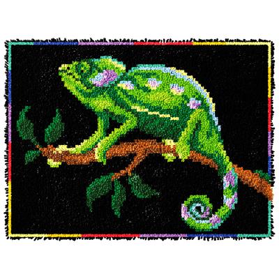 China 2022 NEW Europe Latch Hook Kits Green Lizard 3.75ct Cotton Preprinted Acrylic Flooring Mat Latch Hook Rug Canvas /Blank 100% Yarn Kit for sale