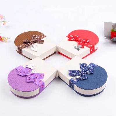 China Customized Mini Gift Favor Box With Lids Pre Wrapped Gift Boxes With Bows For Wedding Party for sale