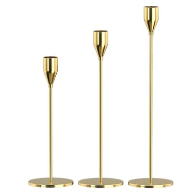 China Modern Luxury Candle Holders Set For Decorative Candles Metal Candlestick Holder for sale