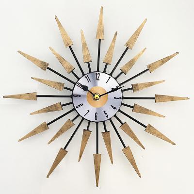 China Creative Antique Style 12inch Metal Arrow Design Wall Clocks Hanging Decoration Clock For Home Decor for sale