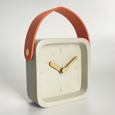 China 2022 New Arrival Table Clock Fashion Square Resin Clock for Home Decoration and Gift for sale