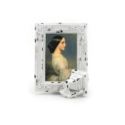 China Creative White Resin Photo Frame Ornament Kids Art Deco 4.5inch Camera Photo Frame Home Decor Ornament for sale