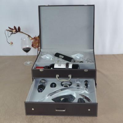 China Deluxe Wine Accessories Gift Box With Cordless Design Electric Polyresin Wine Opener for sale