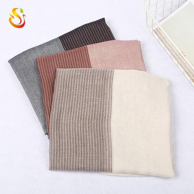 China Custom New Nation Retro Print Splice Scarf Two Color Fringe Shorts Sunscreen Scarf Women Neck Scarf Shawl for sale