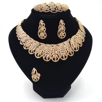 China CLASSIC Fashion 4 Pieces African Ladies Jewelry Set Saudi Bridal Jewelry Set 18k Gold Plated for sale