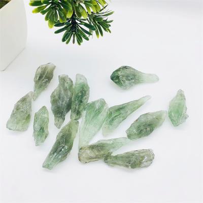 China Wholesale High Quality Natural Rough Green Quartz Crystal Raw Stone For Healing from Europe for sale