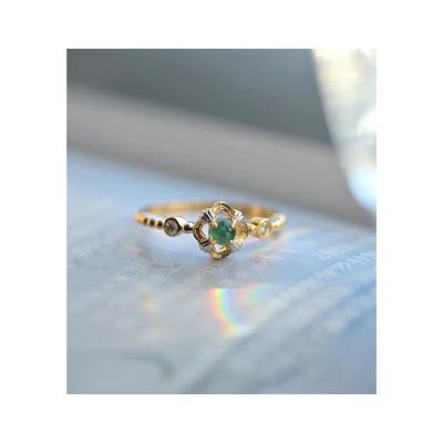 China Cute Collection 18k Light Luxury Classic Gold Vintage Fashion Natural Emerald Diamond Women Ring for sale