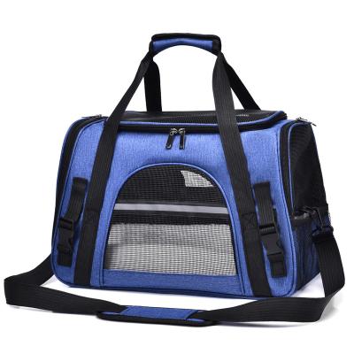 China Durable Convenient Travel Soft Material Pets Breathable Travel Bags Foldable For Cat Dog Pet Carrier Bag for sale