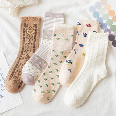 China Wholesale Breathable Wavy Colorful Cute Flower Pattern Cartoon Custom Fashion Crew Socks for sale