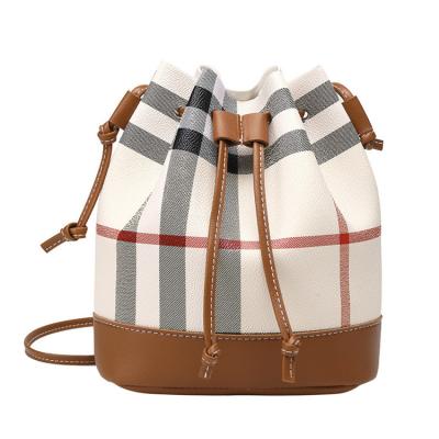 China 2021New high quality hot sale famous brand casual cross pocket wallet plaid drawbelt large capacity bucket bags fashion for sale