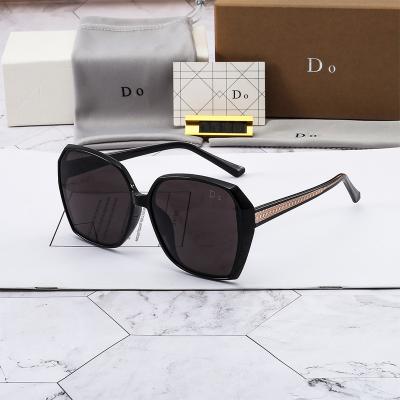 China Hot Selling Beautifui Good Quality Sunglasses Shades Sunglasses Famous Brands Designer Good Quality Comfort New Arrival Oversized Fashion for sale