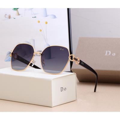 China Relieve Us Designer Sunglasses Vintage Polarized Sunglasses Good Quality Hot Fashion Best Selling Big Price for sale