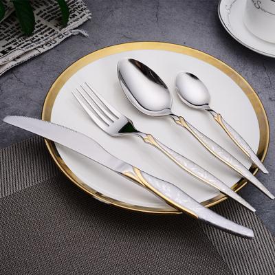 China Viable Luxury Bulk 410 Spoon and Flower Look Stainless Steel Fork Set 24k Gold Plated Cutlery Set for sale