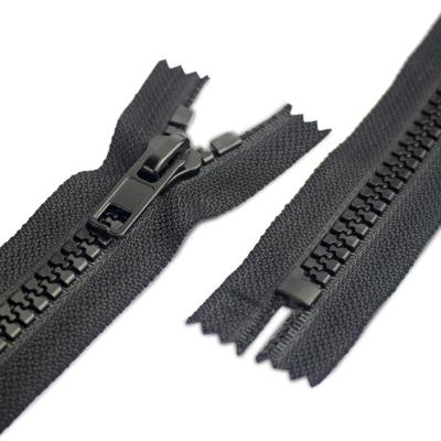 China Customized Plastic Giant 10# Zipper Sustainable For Luggage Bags for sale