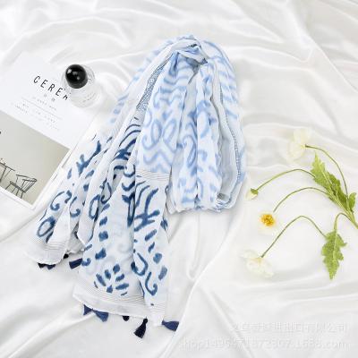 China New Long Scarf Spring and Summer Cotton Sunscreen Shawl Literary Beach Scarf Holiday Tourist Photo for sale