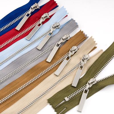 China Hot sale viable 4# stainless steel metal zipper for garment pants pocket metal zipper pulls pants with zipper pull for sale