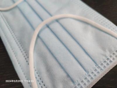 China Blue White 3 Ply Adult >95% Filtered Disposable Surgical Mask With Available Samples for sale