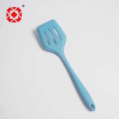 China Sustainable Sound Silicone Slotted Turner With Comfortable, Non- Stick Grip for sale