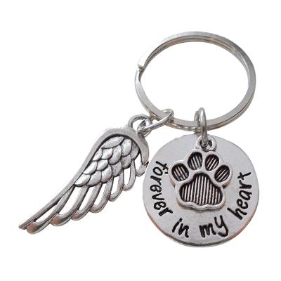 China Custom Metal Key Chain Keepsake Gifts Promotion Forever In My Cat Key Chain Passed Away Pet Heart Claw Wings Dog Souvenir for sale