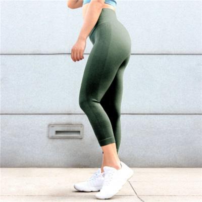 China Fitness Gym Sport Wear Women Breathable Gaiters Slim Fit Plain Capri Yoga Pants for sale