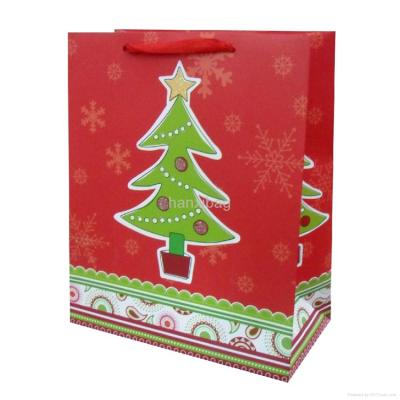 China Recyclable China Supplier Customized Merry Christmas Paper Gift Bag With Handle for sale