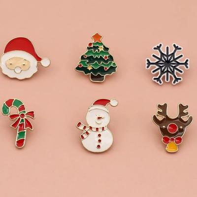 China ALLOY White Christmas cute designer brooches designer animal brooches and pins luxury women brooch for ladies for sale