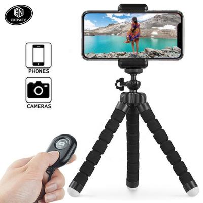 China Amazon PORTABLE Portable Mini Camera Phone Tripod Flexible Stand With With Blue Tooth Exterior for sale