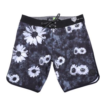 China QUICK DRY Wholesale men's quick drying shorts, seaside sports and fitness shorts New design men's beach pants for sale