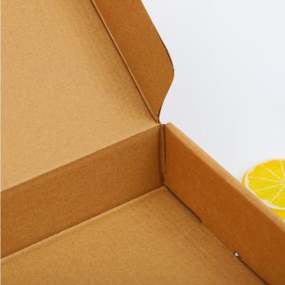 China Recycled Materials Wholesale Custom Logo Recycled Corrugated Paper Garment Packaging Shipping Box for sale