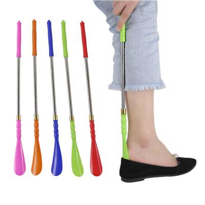 China Durable Home Wear Shoes Color To Handle Steel Tube Shoe Horn Creative Shoe Supplies Plastic Lazy Shoe Horn for sale