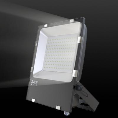 China Hot Sale Easy Installation 2022 Square Outdoor Lighting Aluminum Alloy Lamp Led Flood Lights for sale