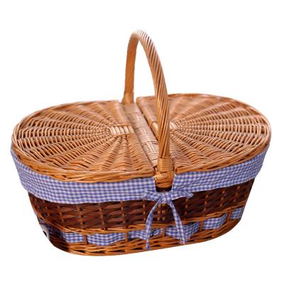 China Sustainable Washable Durable Modern Scalloped Handmade Wicker Picnic Basket With Inner Lining For Outdoor for sale