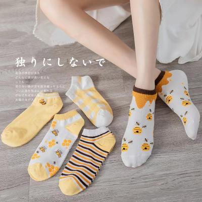 China Breathable Women Spring Summer Personality Shallow Mouth Invisible Boat No Show Socks Transparent Lace Female Socks for sale