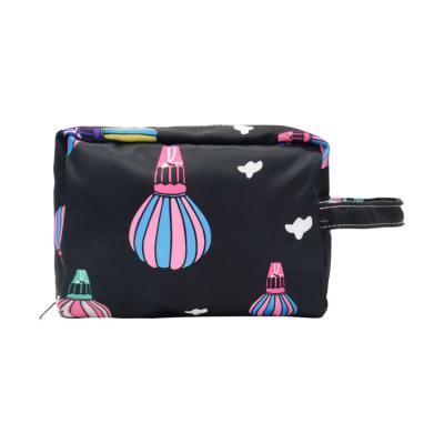 China Unique Makeup Waterproof Shockproof Dustproof Wholesale Bag Printed Storage Bag Colorful Travel Bag for sale