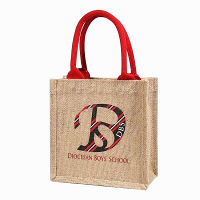 China Logo Wine Shopping Burlap Jute Customized Wholesale Handled Tote Bags for sale