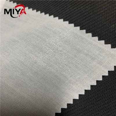 China Schmelzbares zwischenzeilig schreibendes Gewebe C8505S-Polyester-155gsm zu verkaufen