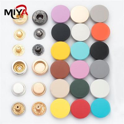 China Geen verdwijn 12mm Aangepaste Band Logo Metal Stud Buttons langzaam Te koop